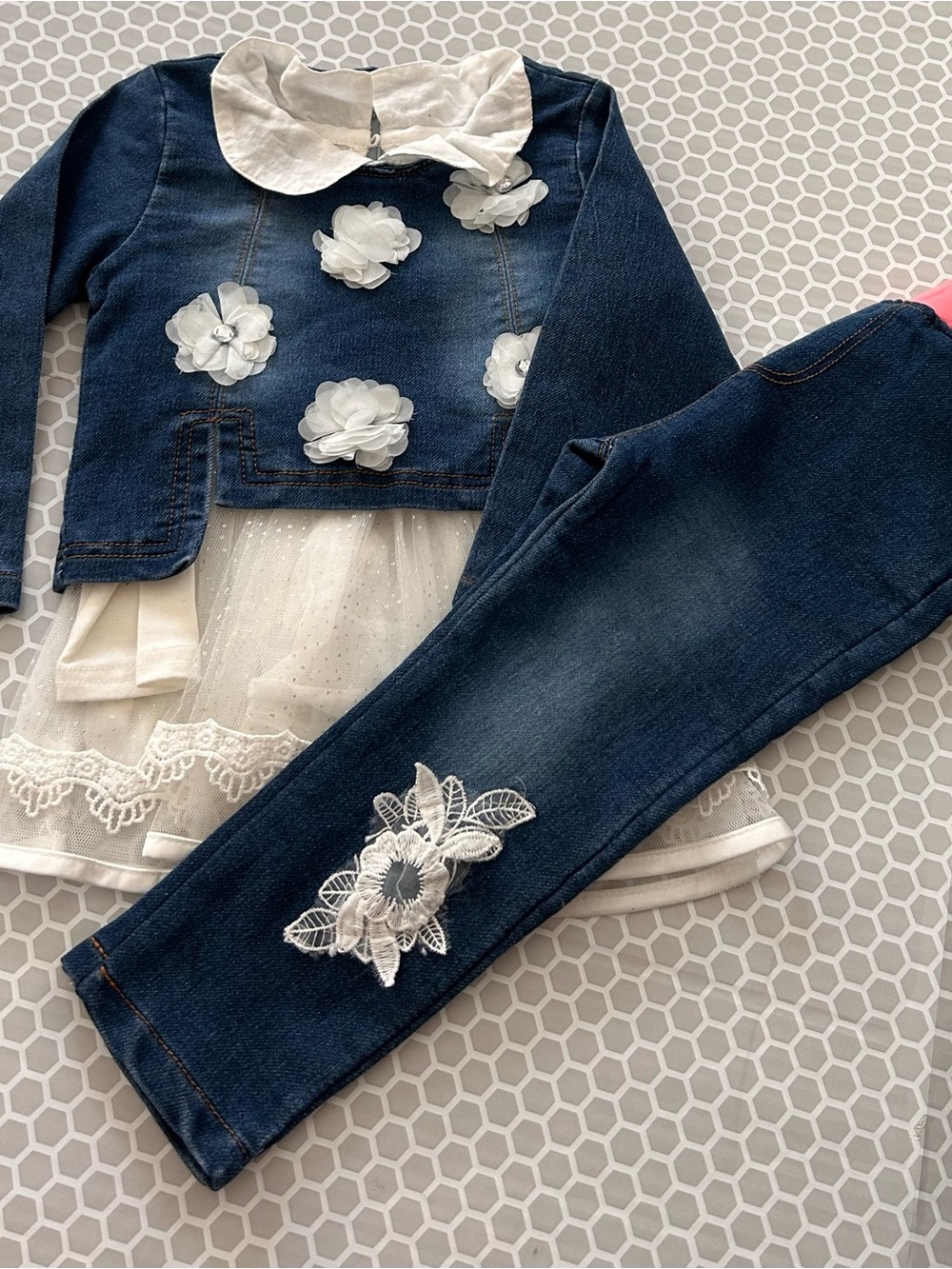 Navy Denim 3-Piece Outfit with White Floral Lace. Size 3T - Picture 1 of 11